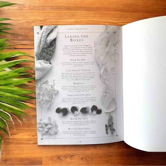 The Press-Out and Make Romantic Gift Boxes by Jane Thomson - Picture 11 of 13